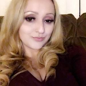 Meet your Posher, Annie